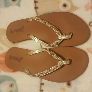 Reef Womens Twisted Strap Sandals, 7, Tan with brown and gold straps